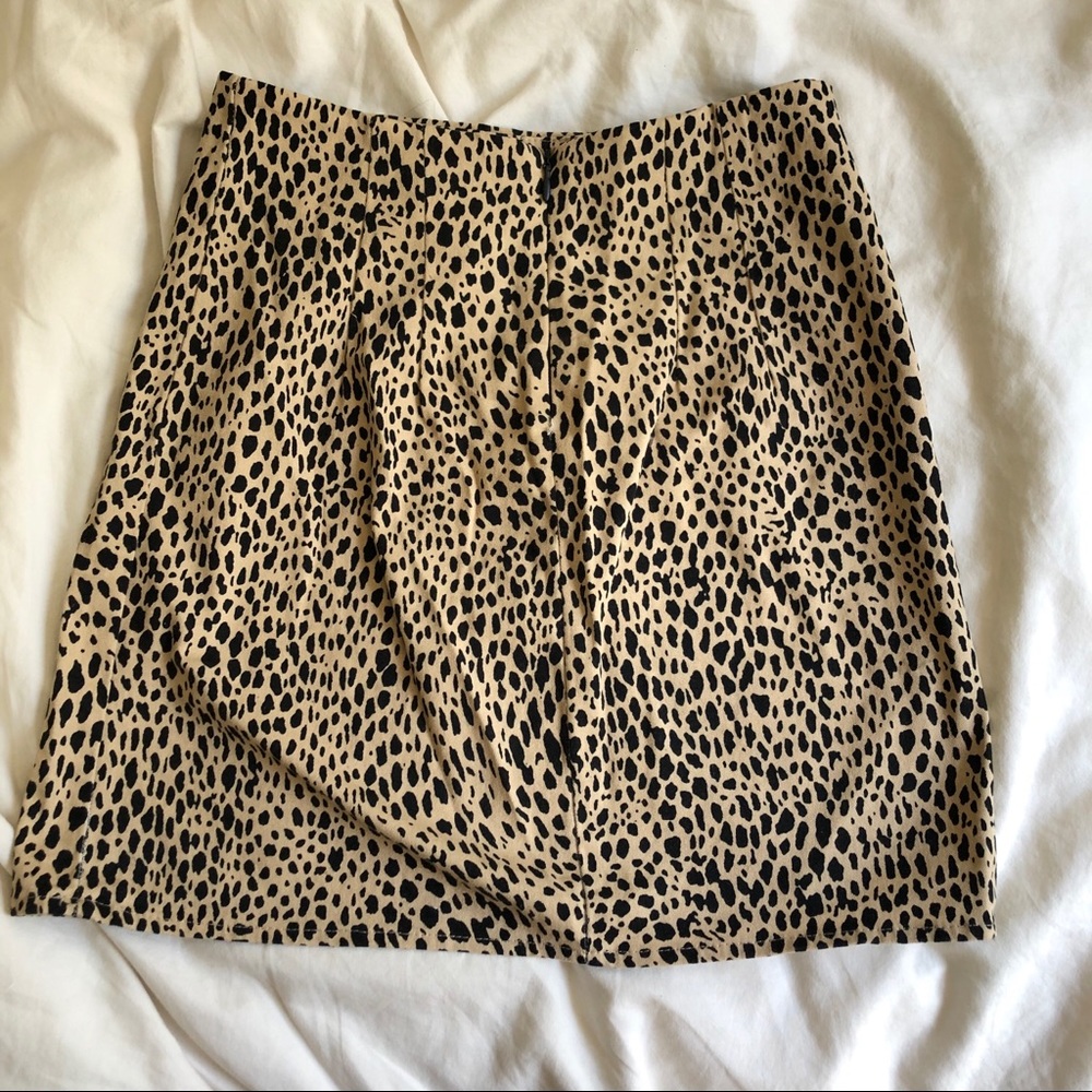 BRANDY MELVILLE CHEETAH SKIRT - Picture 2 of 4